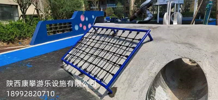 戶外游樂設施